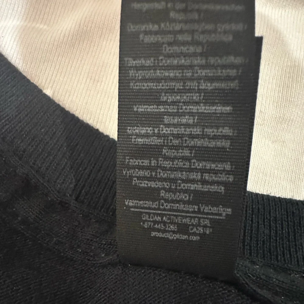 Legacy of the Beast World Tour Iron Maiden 2022 Black T-Shirt Canada Gildan New - Picture 9 of 12